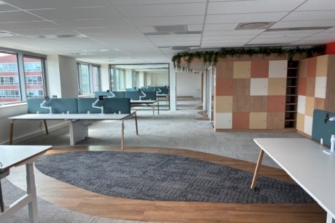 Peinture et pose de sols souples dans un immeuble de bureaux 72000 Le Mans